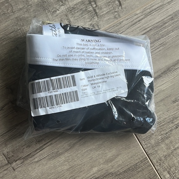 NWT High leg bikini bottom - Picture 4 of 4